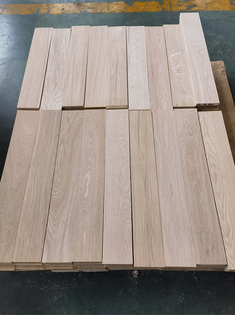 Professional Oak Solid Wood Flooring